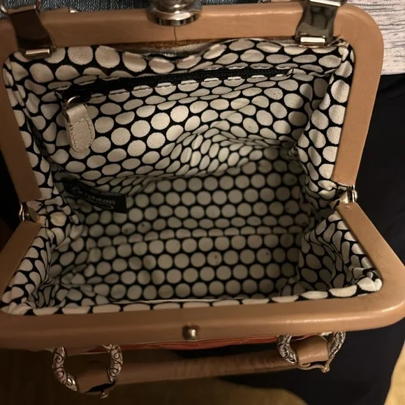 Brighton Heart Clutch Purse with chain. Leather, great condition. - Picture 4 of 7